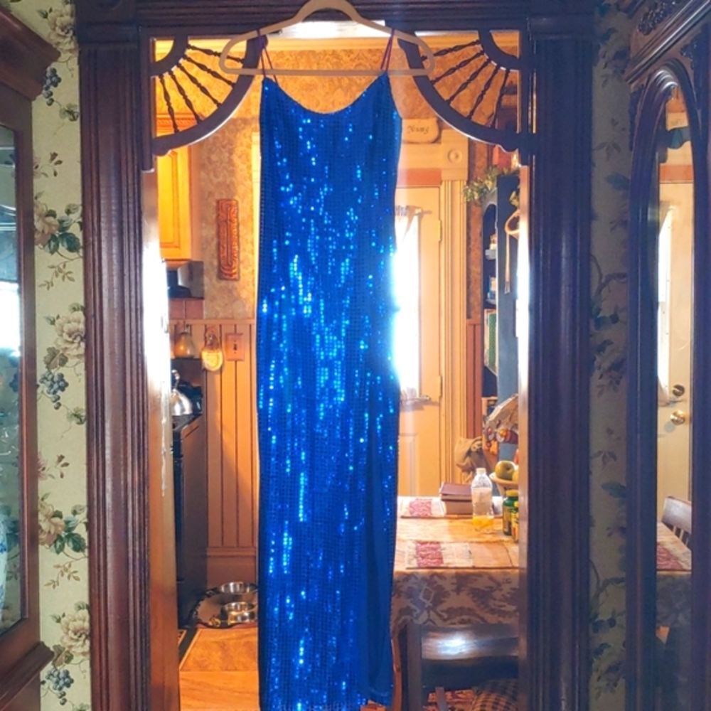 Gorgeous Dress!!
